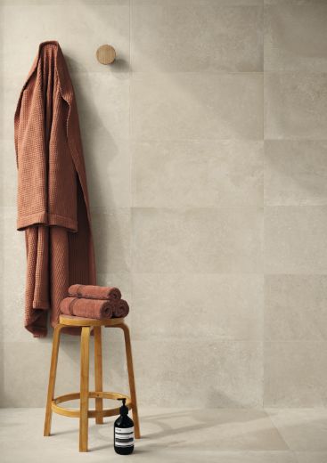 Billede af Crew Umami Beige 60x60 cm (RM - Mat)